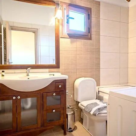 With 10 Bedrooms In Kaloniktis-rethymno, With Wonderful Sea View 别墅 罗希姆诺