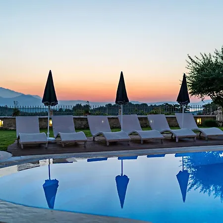 With 10 Bedrooms In Kaloniktis-rethymno, With Wonderful Sea View * 罗希姆诺