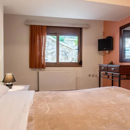 With 10 Bedrooms In Kaloniktis-rethymno, With Wonderful Sea View * 罗希姆诺