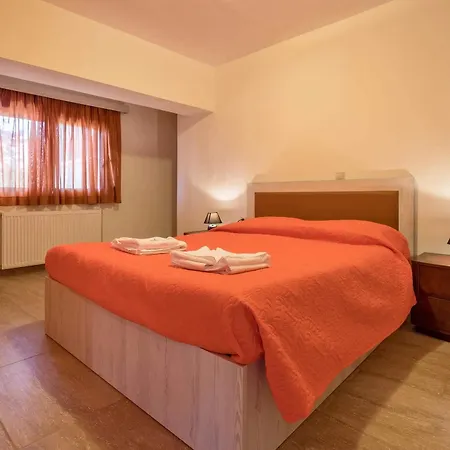 With 10 Bedrooms In Kaloniktis-rethymno, With Wonderful Sea View 别墅 *